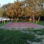 Bella Golden *