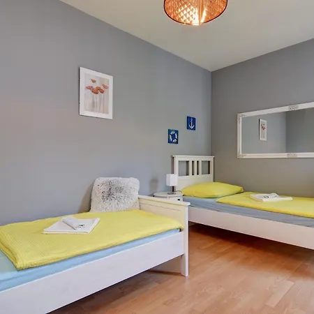 Bella Golden Apartment